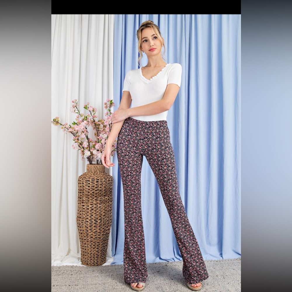 EESOME FLORAL FLARE LEGGINGS ❤️NEW COLLECTION IN STORES❤️